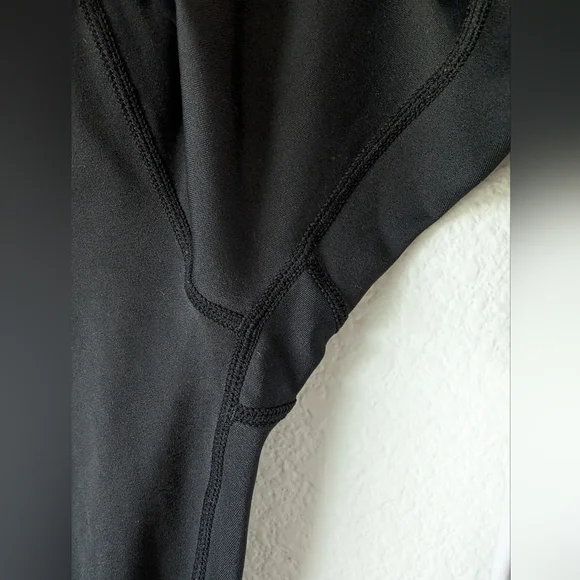 ZYIA Active Color Block Leggings Periwinkle White & Black - Picture 3 of 6